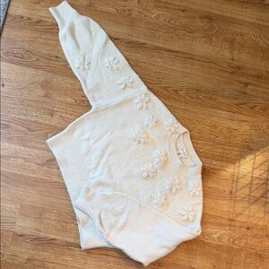 Jessica Simpson Cream Floral Crop Sweater